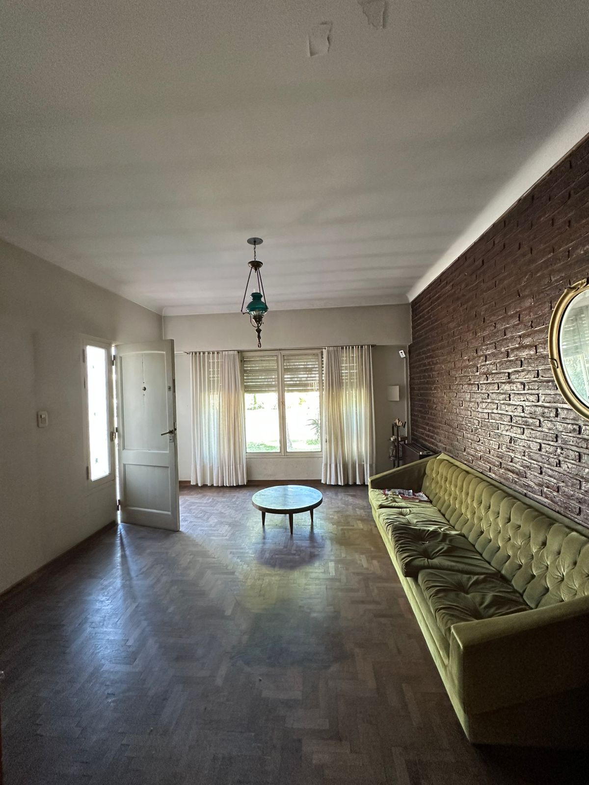 Excelente propiedad 6 ambientes | sobre esquina